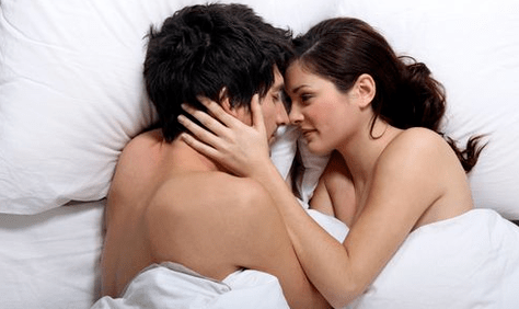 Regelmäßiges Sexualleben wirkt sich positiv auf den männlichen Körper aus